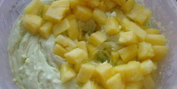 ананасный кекс с ментоловой глазурью