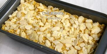 ароматный миндальный кекс с малиной