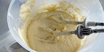 греческий масляный кекс с ароматом герани