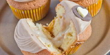 капкейки с двойным кремом шоколад и бананы