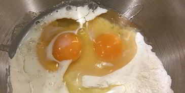 кекс с маком и изюмом