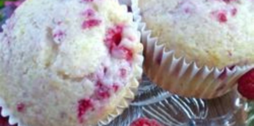 Рецепт кексиков с ягодами и лимоном