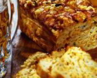 Луковый кекс с сыром