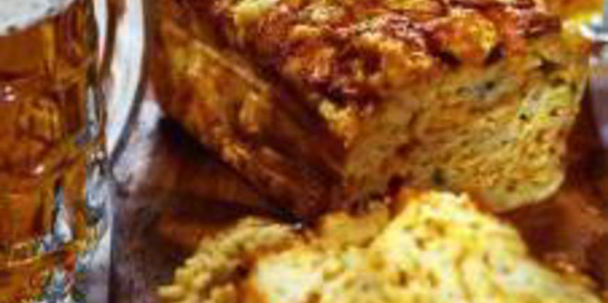 Рецепт лукового кекса с сыром