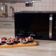 Рецепт Шоколадных кексов с кремом в микроволновке Samsung