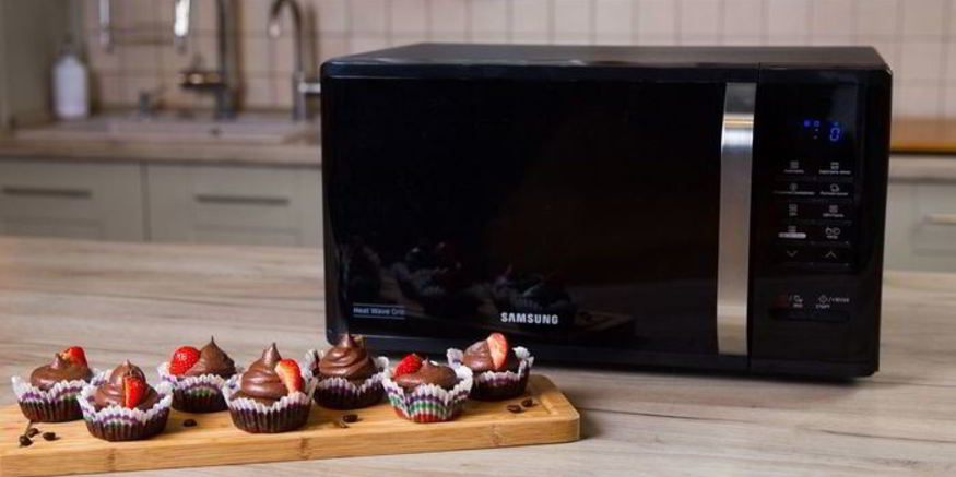 Рецепт шоколадных кексов с кремом в микроволновке samsung