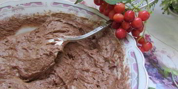 трехслойный кекс с вяленым кизилом