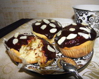 Творожные кексы с шоколадом и бананом