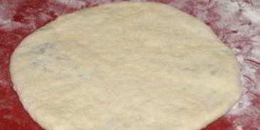 хачапури из слоеного теста