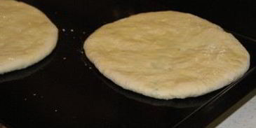 хачапури из слоеного теста