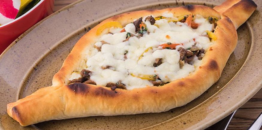 Рецепт хачапури по-аджарски с мясной начинкой