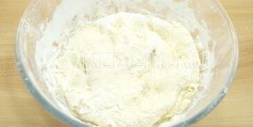 хачапури с брынзой и яйцом