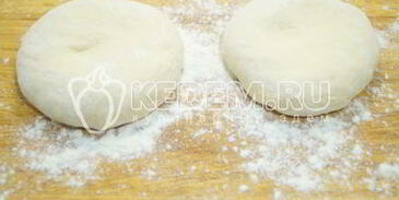 хачапури с брынзой и яйцом