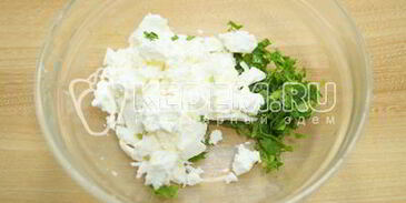 хачапури с брынзой и яйцом