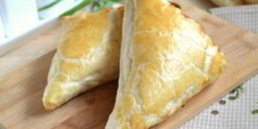 хачапури с сыром из слоеного теста