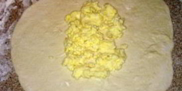 хачапури с сыром на сковороде