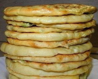 Хачапури с вареным яйцом и сыром