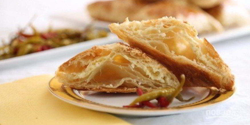 Рецепт слоеных хачапури с сыром