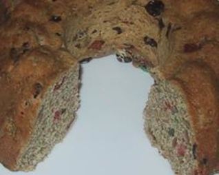 Ароматный хлеб с изюмом и сухофруками