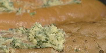 хлеб с пармезаном и чесноком