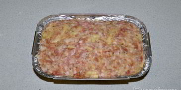 мясной хлеб с маслинами и сыром