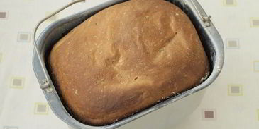 пшеничный хлеб с сухой петрушкой в хлебопечке