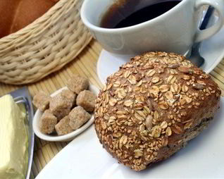 Серый хлеб с семечками