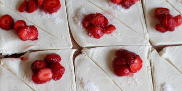 клубничные слойки