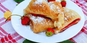 клубничные слойки