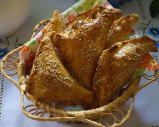 Конвертики из бездрожжевого слоеного теста