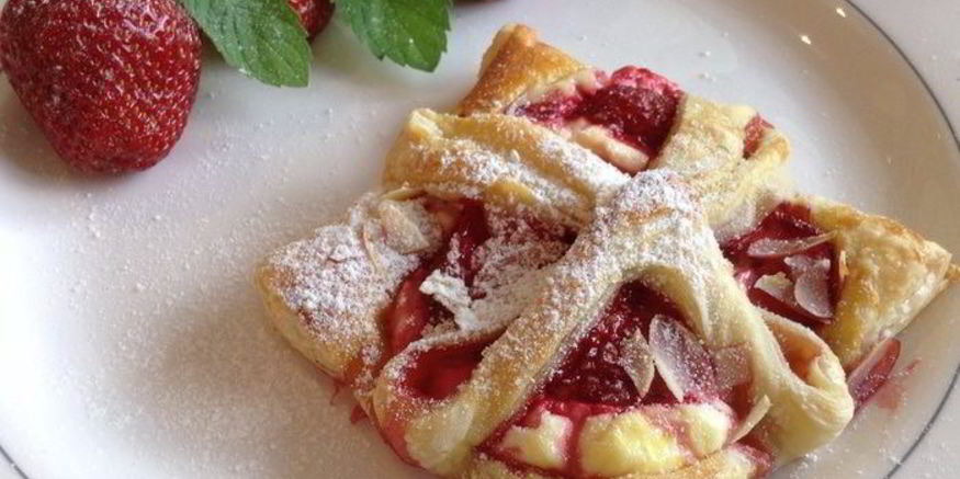 Рецепт конвертиков с клубникой