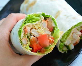 Курица с овощами в лаваше