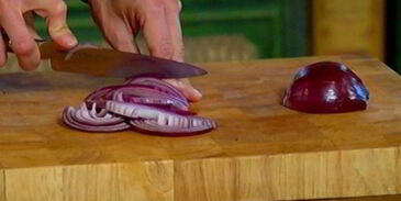 лаваш с ароматной фасолью и авокадо