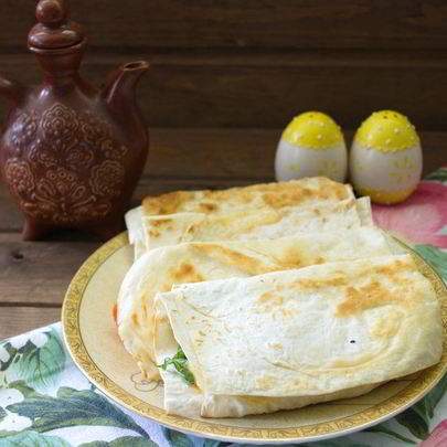 Лаваш с копченым сыром