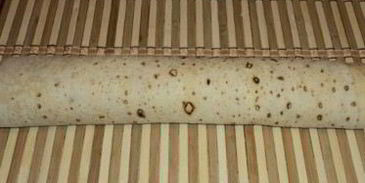 лаваш с крабовыми палочками и чесноком