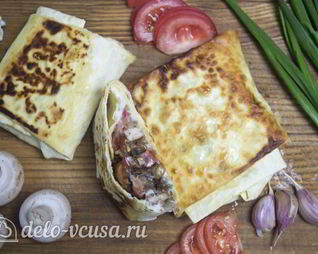Лаваш с курицей и грибами