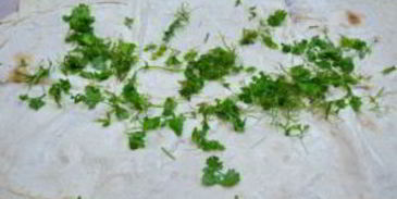 лаваш с начинкой, запеченный в духовке