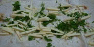 лаваш с начинкой, запеченный в духовке