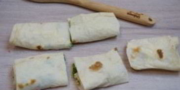 лаваш с начинкой, запеченный в духовке