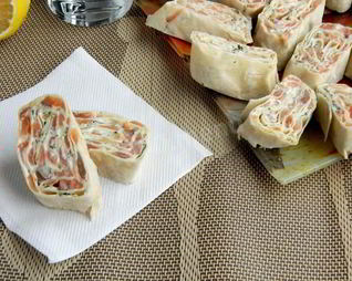 Лаваш с семгой и творожным сыром