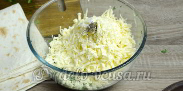 лаваш с сыром и зеленью