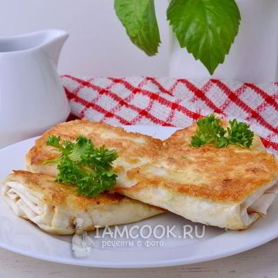 Лаваш с сыром на сковороде