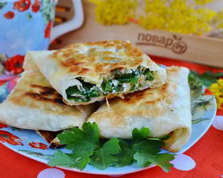 Лаваш с яйцом и шпинатом