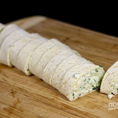 Тонкий лаваш с сыром