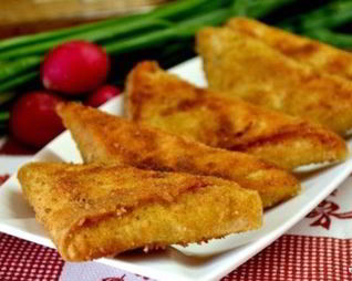 Треугольники из лаваша с сыром