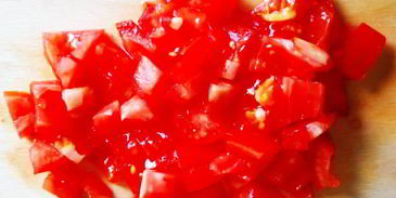 трубочки из лаваша, запеченные в соусе