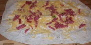 закуска из лаваша с корейской морковкой