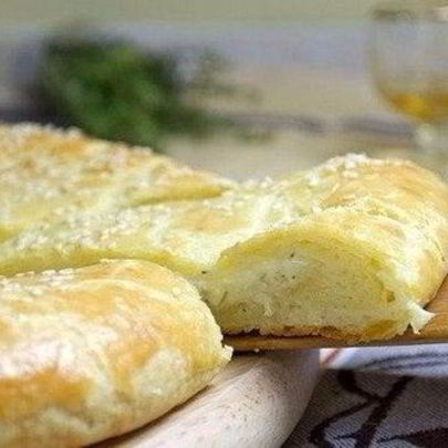 Домашняя творожная лепешка с сыром