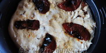 фокачча с вялеными помидорами