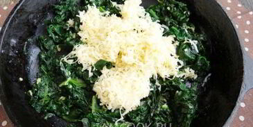 картофельные лепешки со шпинатной начинкой